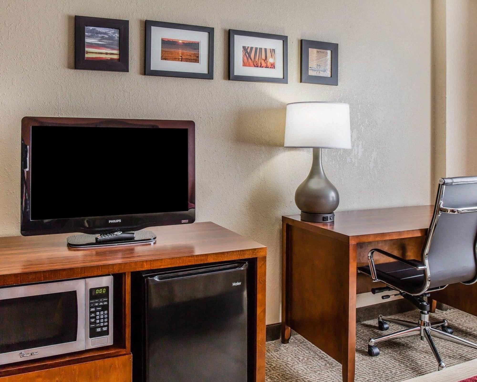 Comfort Inn & Suites Lakeland North I-4 Экстерьер фото