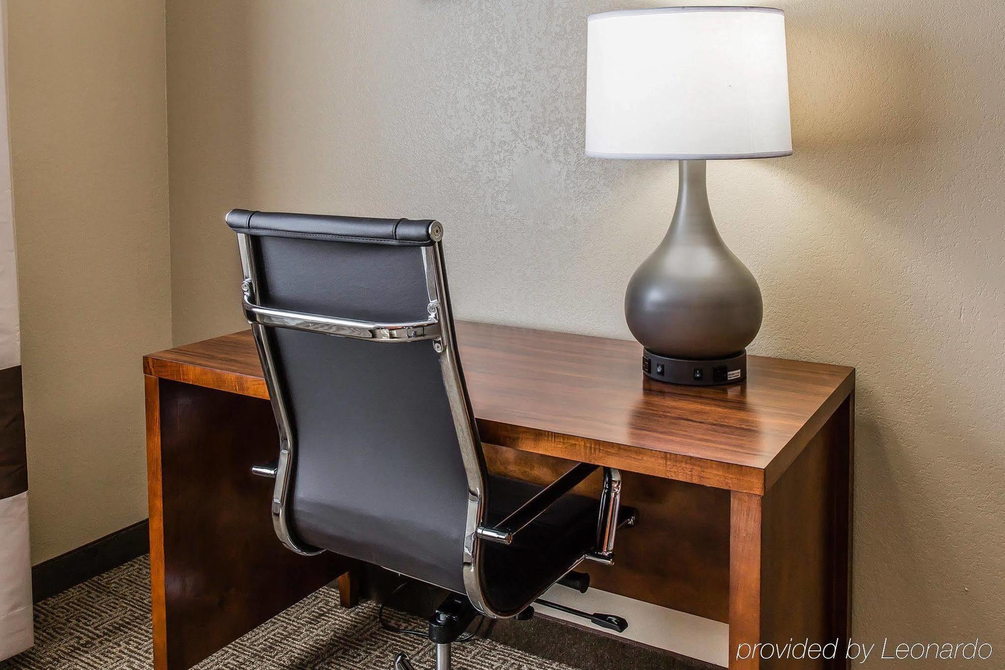 Comfort Inn & Suites Lakeland North I-4 Экстерьер фото